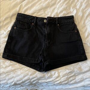 Pacsun black mom short